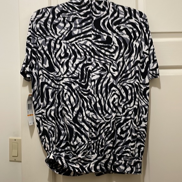 Anne Klein animal print top (sz s) - Picture 9 of 9
